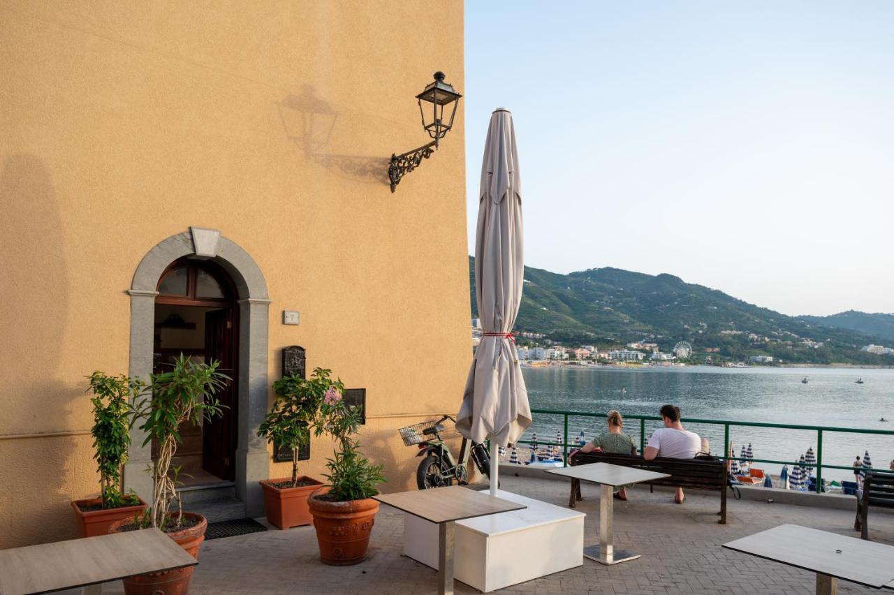 Casa Vacanze Tramonto Alla Marina Cefalù Eksteriør billede