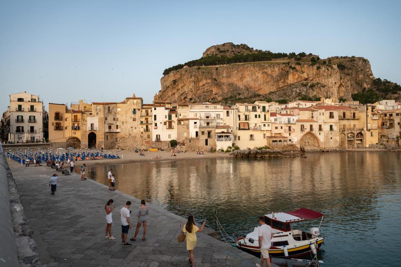 Casa Vacanze Tramonto Alla Marina Cefalù Eksteriør billede