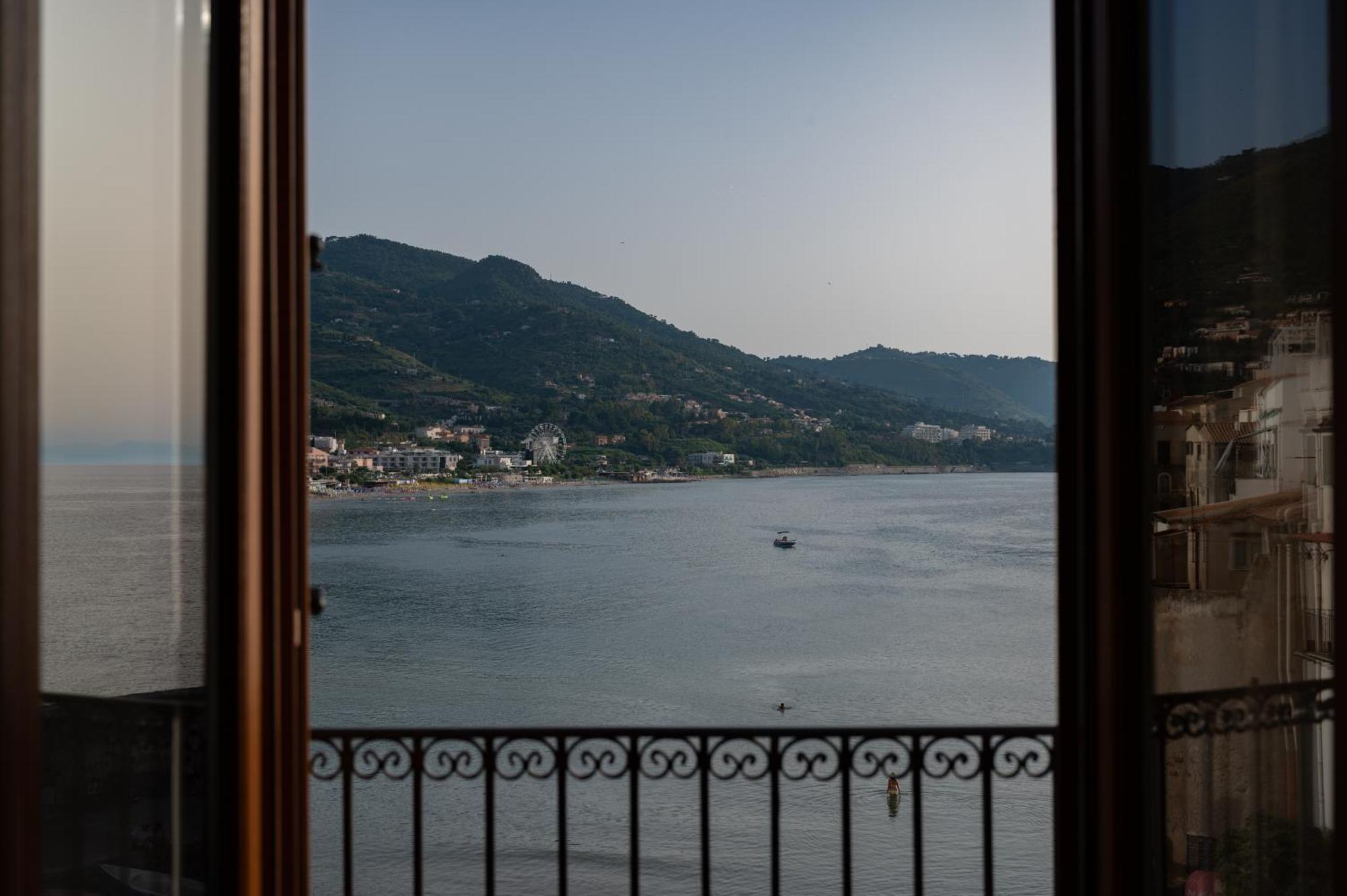 Casa Vacanze Tramonto Alla Marina Cefalù Eksteriør billede