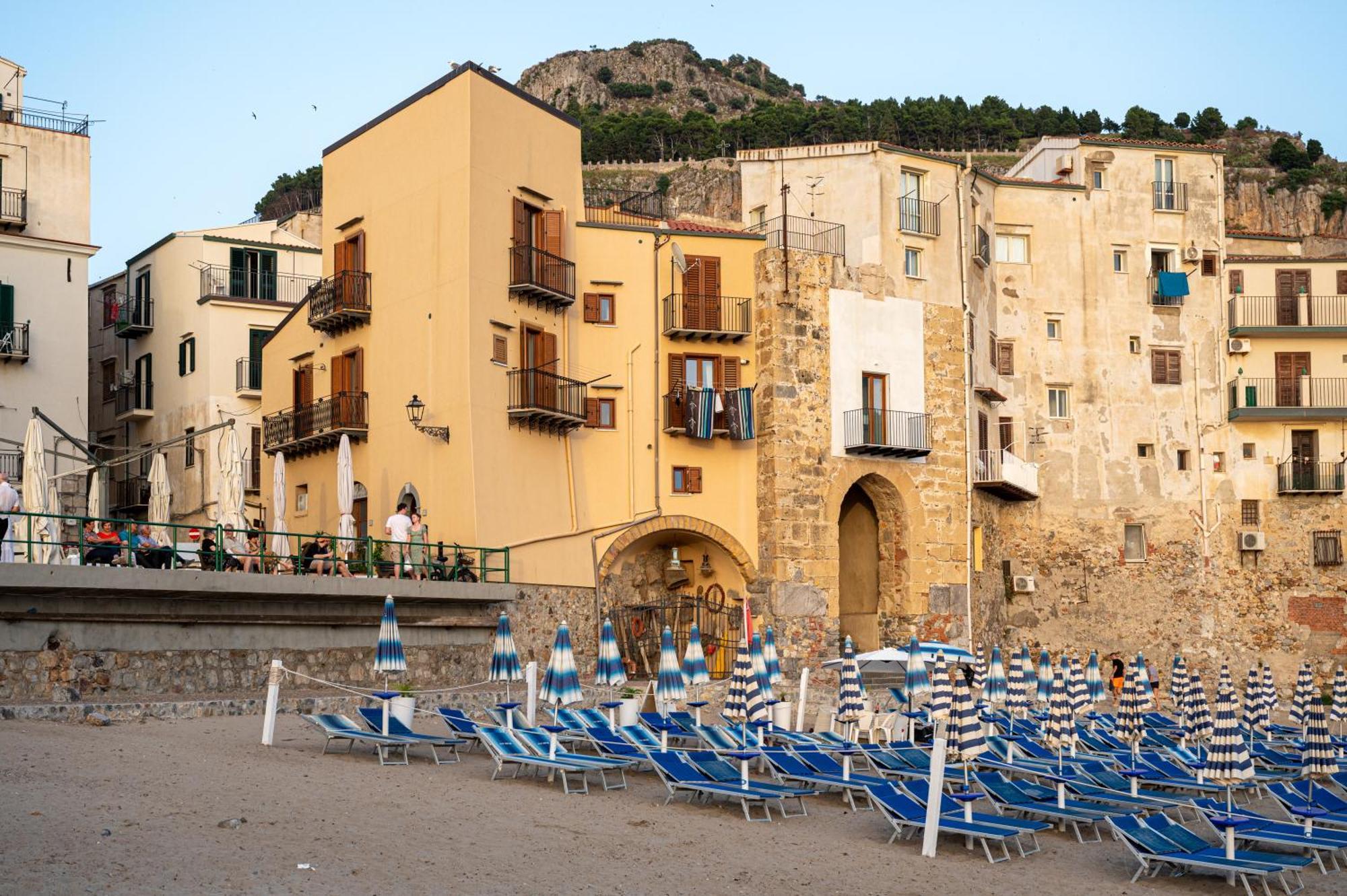Casa Vacanze Tramonto Alla Marina Cefalù Eksteriør billede