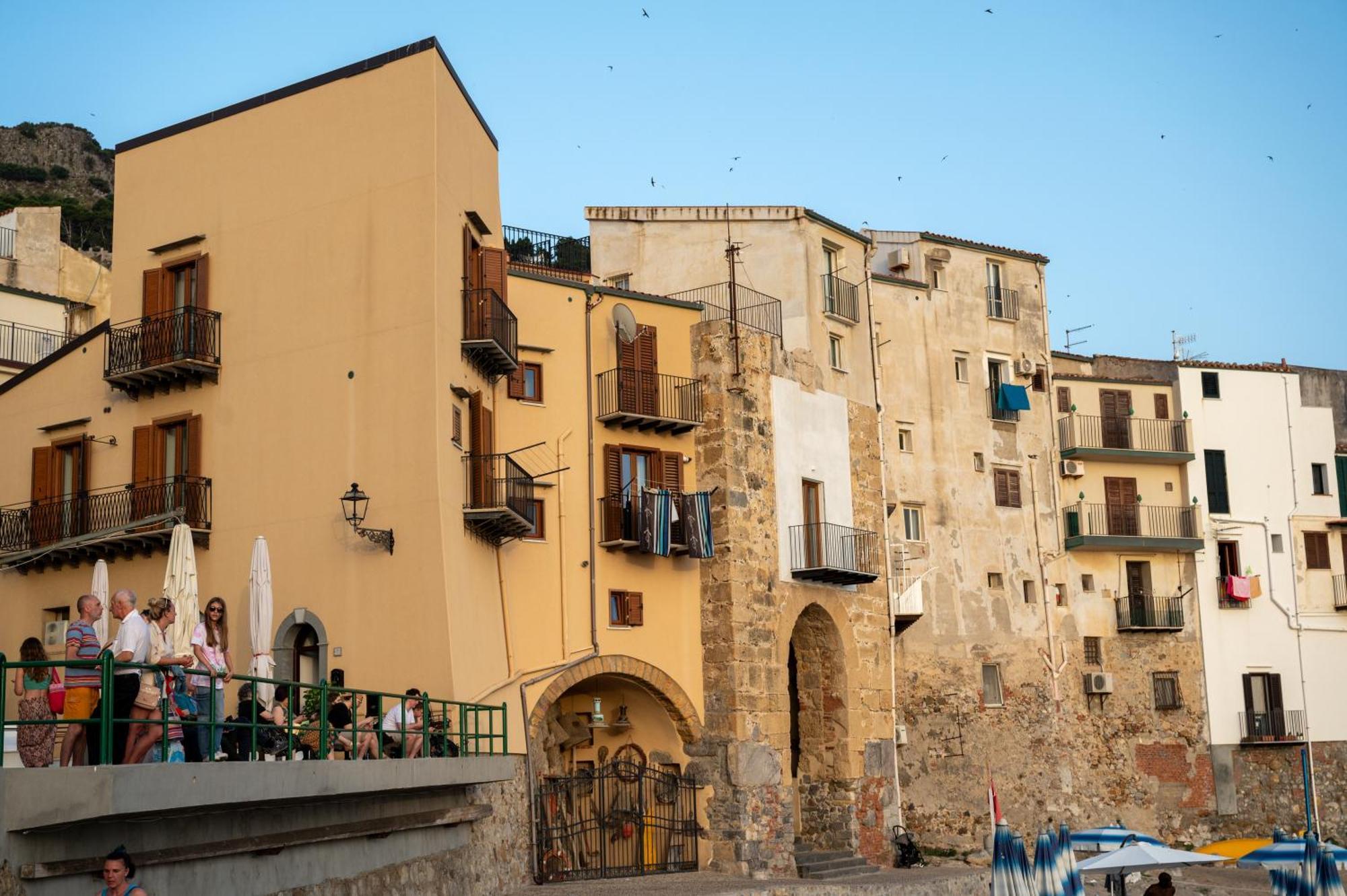 Casa Vacanze Tramonto Alla Marina Cefalù Eksteriør billede