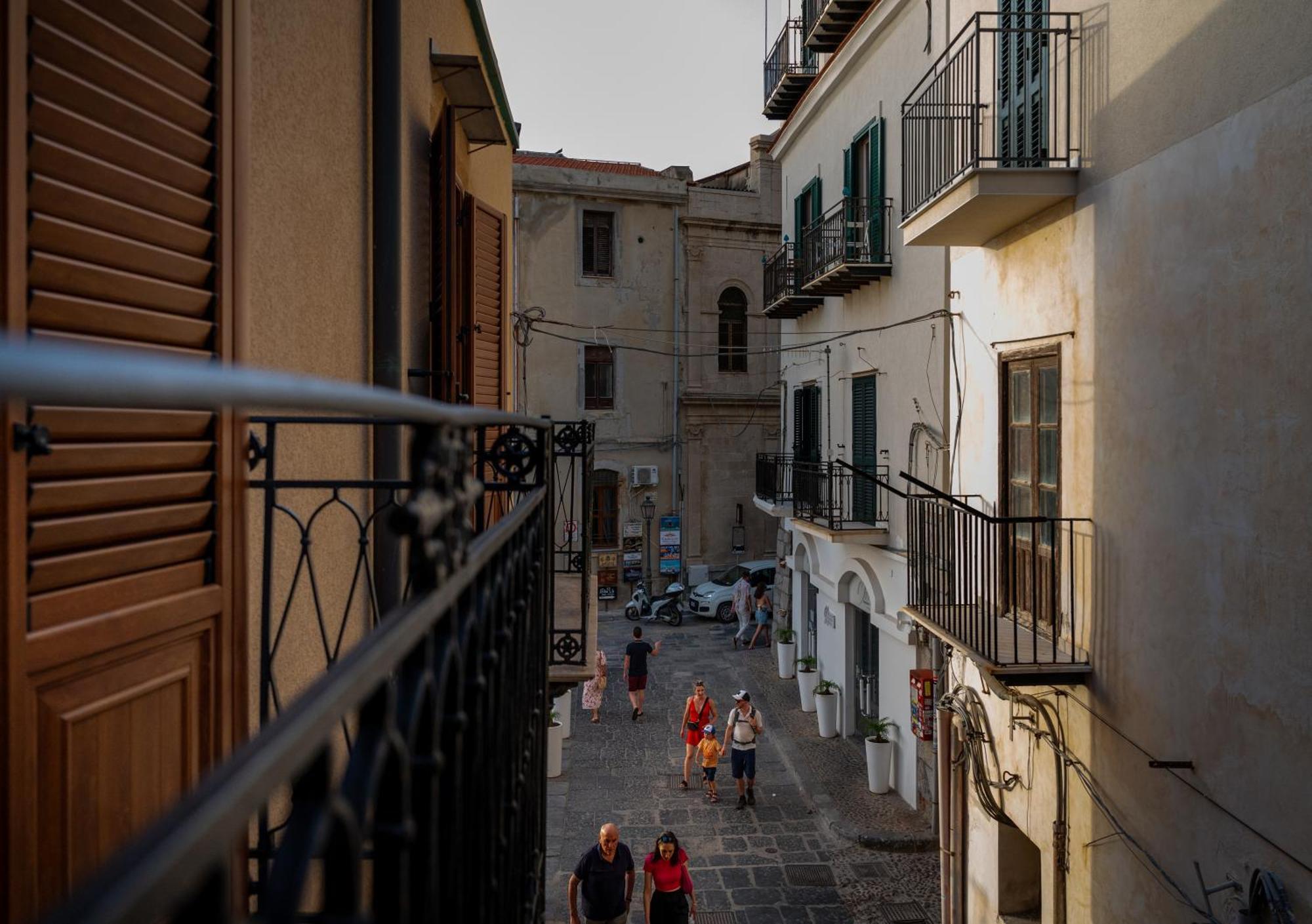 Casa Vacanze Tramonto Alla Marina Cefalù Eksteriør billede
