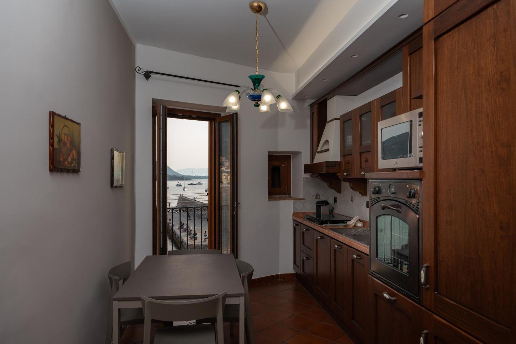Casa Vacanze Tramonto Alla Marina Cefalù Eksteriør billede