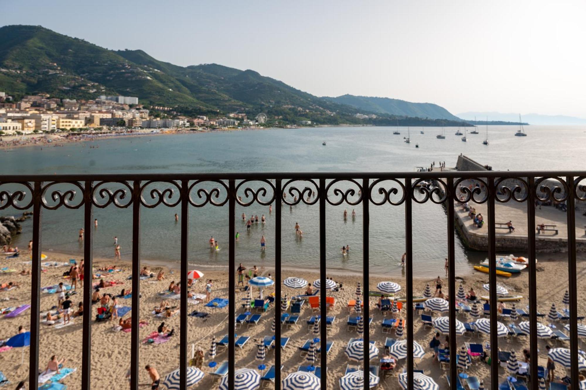 Casa Vacanze Tramonto Alla Marina Cefalù Eksteriør billede