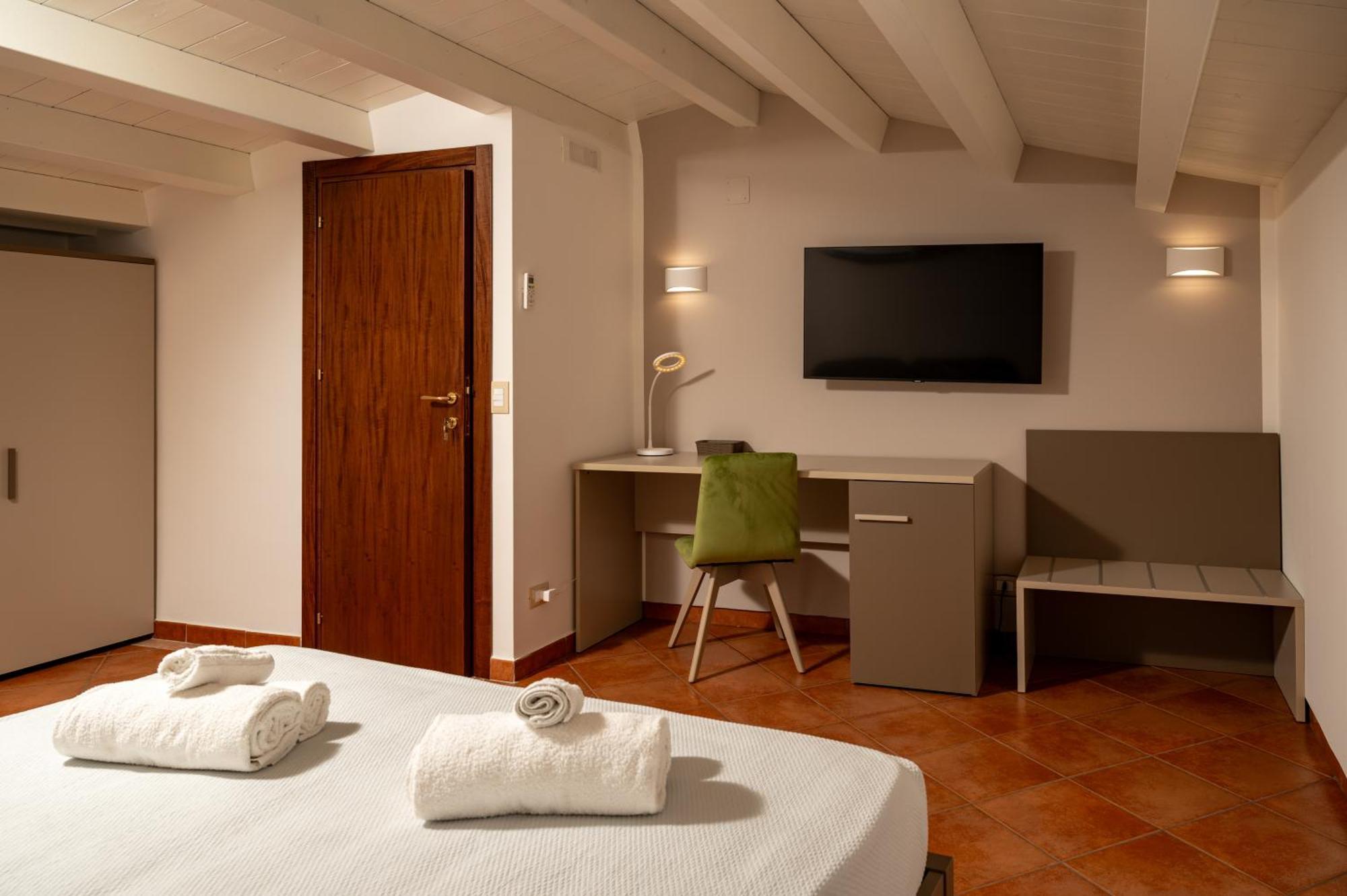 Casa Vacanze Tramonto Alla Marina Cefalù Eksteriør billede