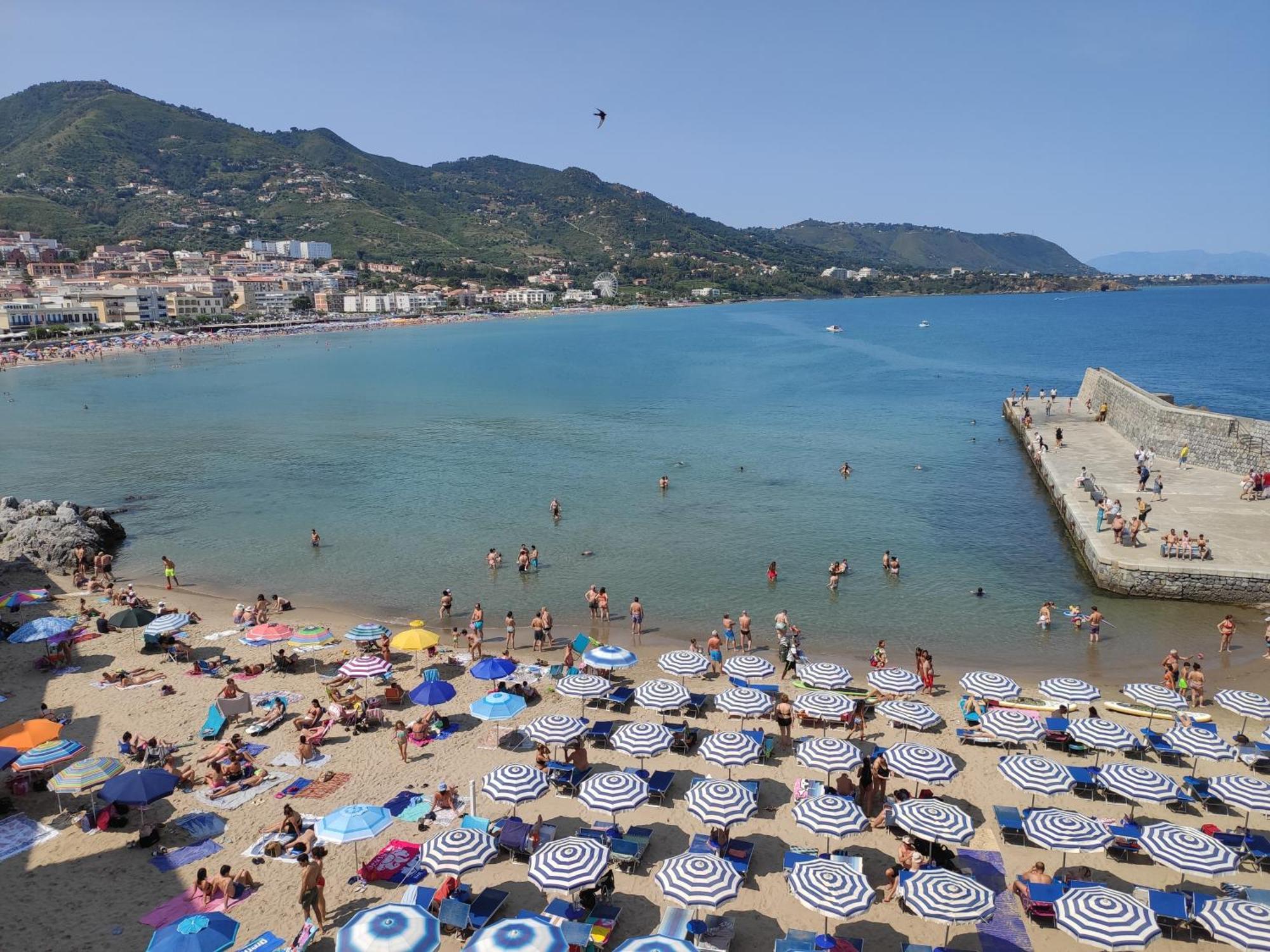 Casa Vacanze Tramonto Alla Marina Cefalù Eksteriør billede
