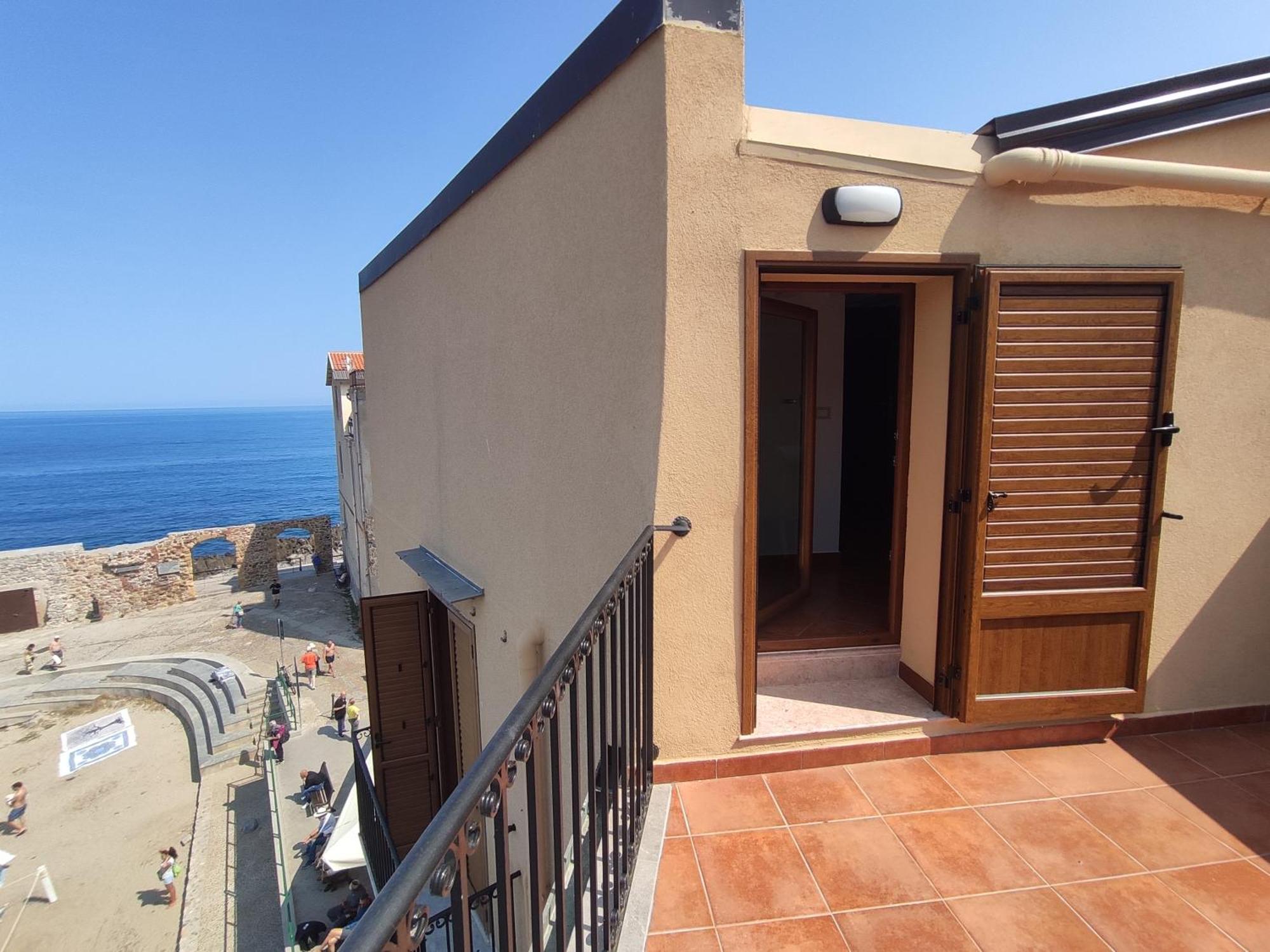 Casa Vacanze Tramonto Alla Marina Cefalù Eksteriør billede